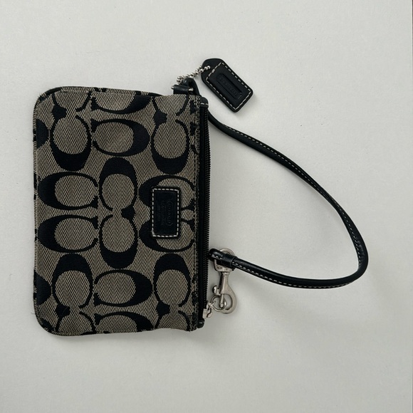 Small Coach wristlet - Picture 1 of 1